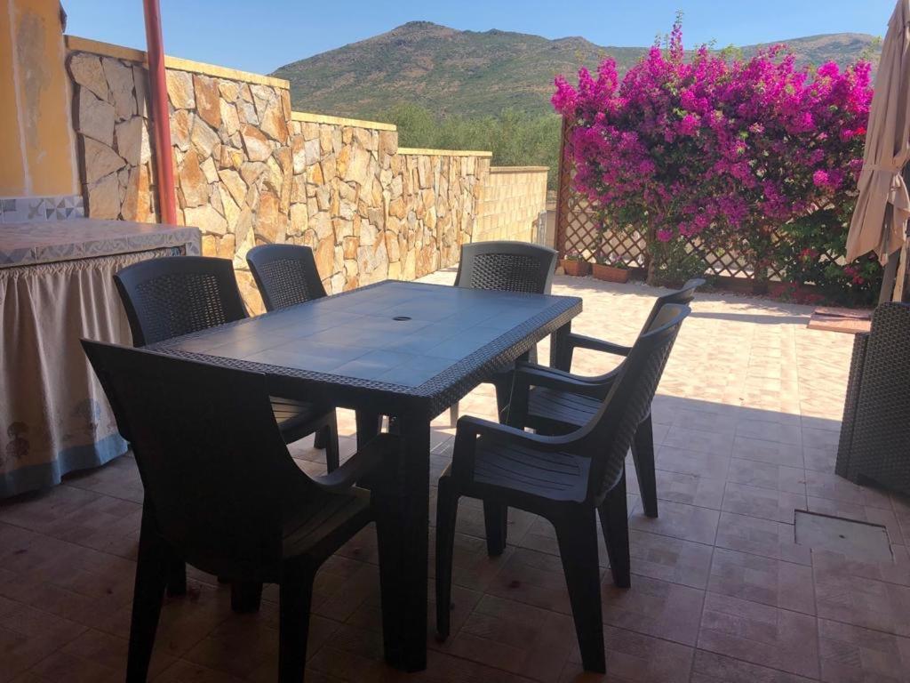 B&B Il Mirto Bianco San Giovanni Suèrgiu Εξωτερικό φωτογραφία