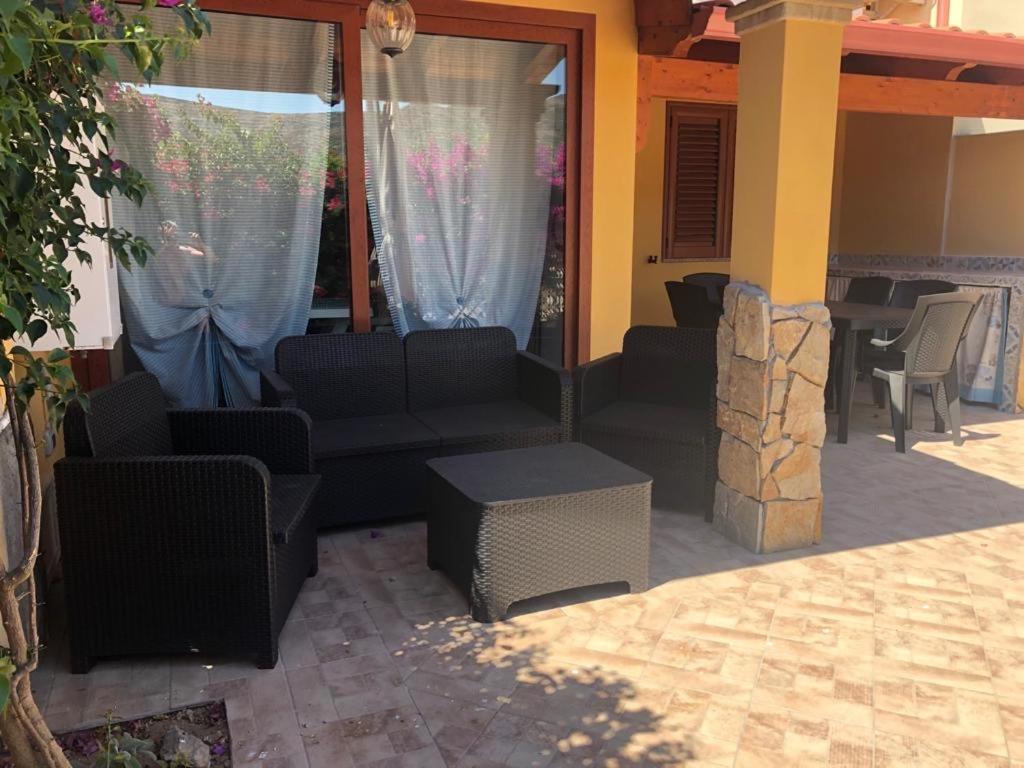 B&B Il Mirto Bianco San Giovanni Suèrgiu Εξωτερικό φωτογραφία